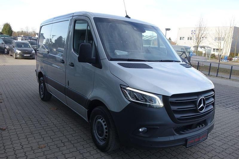 Gebraucht Mercedes Sprinter 143 PS (105 kW) 2020 Silber Van