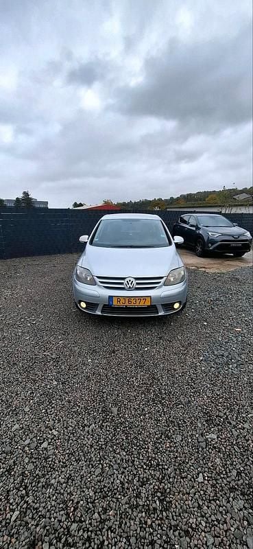 Silber Gebraucht 2006 VW Golf V Kleinwagen | 1.399 € (Guter Preis) - Bild 1/4