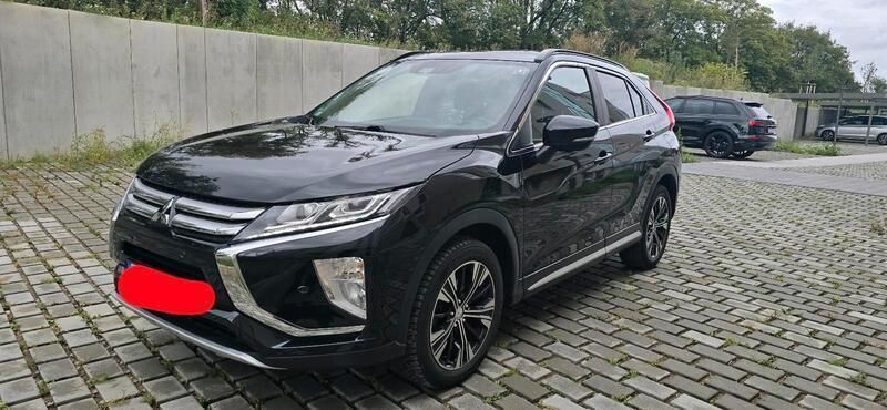 Schwarz Gebraucht 2019 Mitsubishi Eclipse Cross SUV | 16.999 € - Bild 1/4