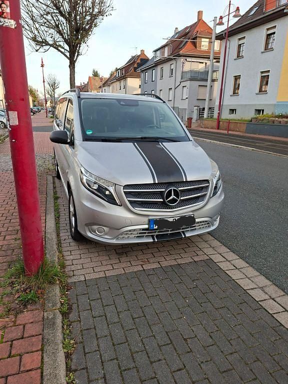 Silber Gebraucht 2019 Mercedes Vito Abholung | 36.500 € (Teuer) - Bild 1/4