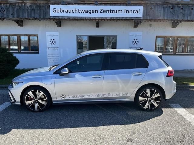 Gebraucht VW Golf VIII GTE 245 PS (180 kW) 2022 Reflexsilber Limousine