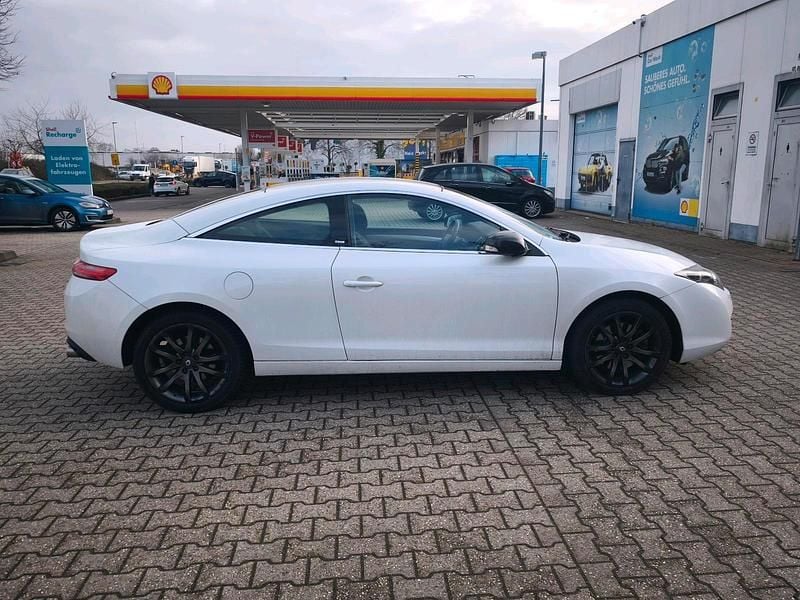 Gebraucht Renault Laguna Coupé 173 PS (127 kW) 2014 Weiß Coupé