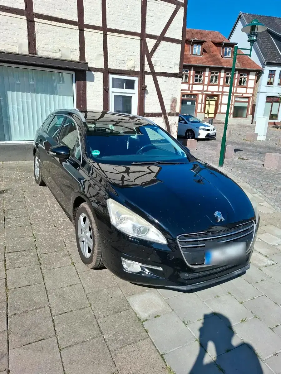 Gebraucht Peugeot 508 SW 140 PS (102 kW) 2011 Schwarz Kombi