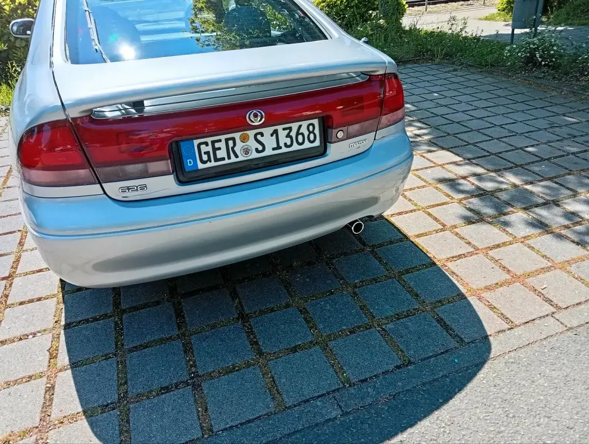 Gebraucht Mazda 626 116 PS (85 kW) 1992 Silber Limousine
