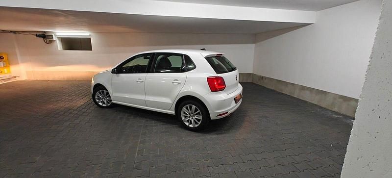 Gebraucht VW Polo Comfortline 90 PS (66 kW) 2016 Weiß Kleinwagen