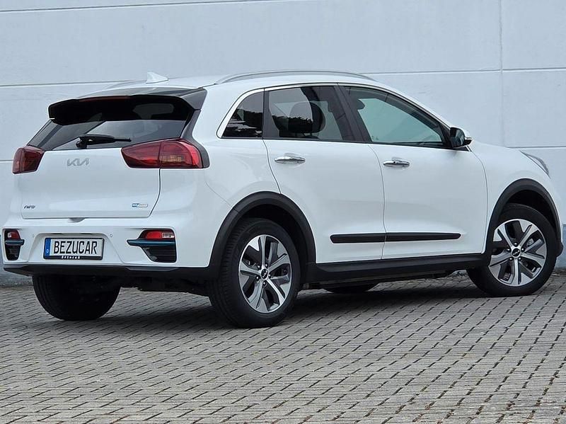 Gebraucht Kia e-Niro Vision 150 kW (204 PS) 2022 Weiß SUV