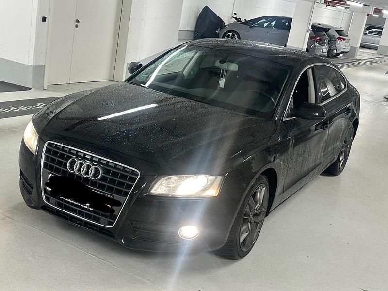 Schwarz Gebraucht 2011 Audi A5 Limousine | 7.800 € - Bild 1/4