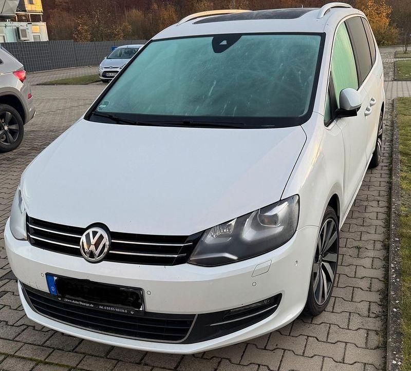 Gebraucht VW Sharan Highline 150 PS (110 kW) 2016 Weiß Van / Kleinbus