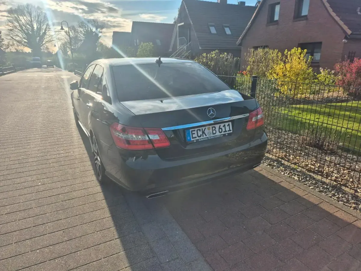 Gebraucht Mercedes E300 231 PS (169 kW) 2010 Schwarz Limousine