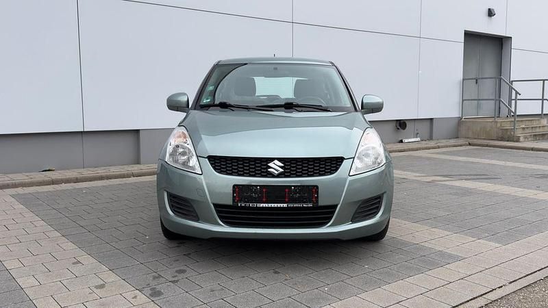Gebraucht Suzuki Swift Club 94 PS (69 kW) 2011 Grün Kleinwagen