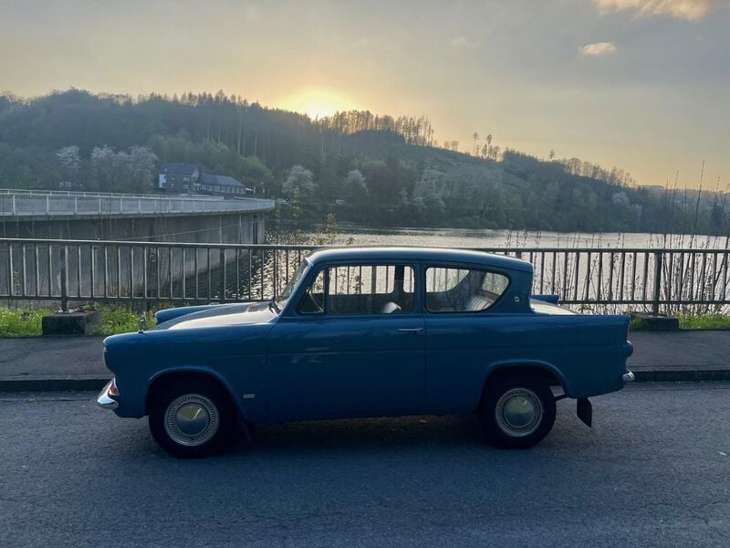 Blau Gebraucht 1963 Ford Anglia | 10.750 € - Bild 1/4