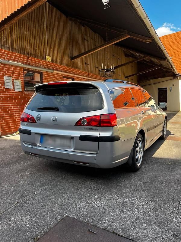 Gebraucht Honda Accord 140 PS (102 kW) 2008 Silber Kombi