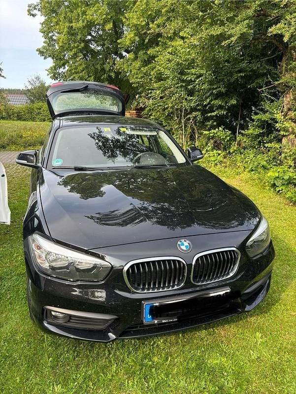 Gebraucht BMW 116 109 PS (80 kW) 2016 Schwarz Kleinwagen