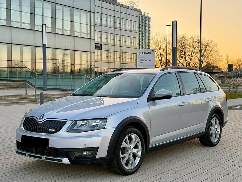 Gebraucht Skoda Octavia 184 PS (135 kW) 2016 Silber Kleinwagen