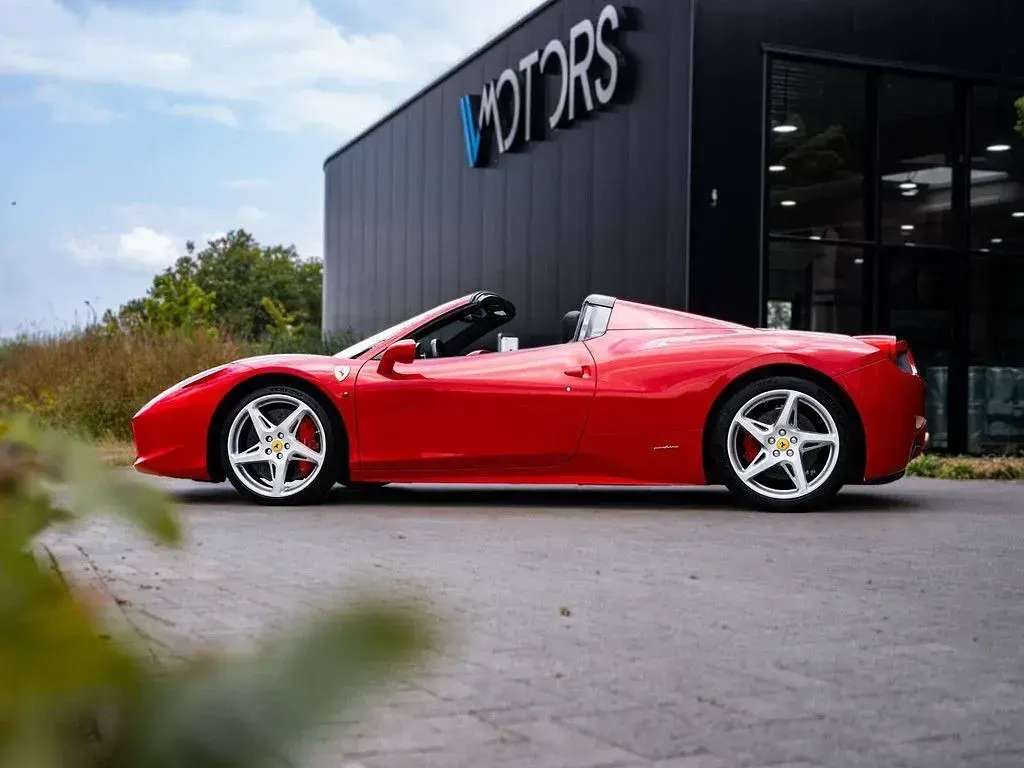 Gebraucht Ferrari 458 571 PS (419 kW) 2013 Rot Cabrio