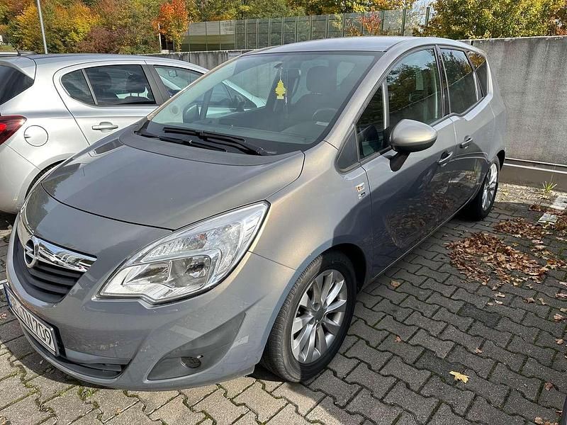 Gebraucht Opel Meriva Innovation 120 PS (88 kW) 2012 Silber Van / Kleinbus