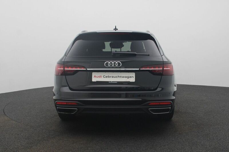 Gebraucht Audi A4 Ambiente 163 PS (119 kW) 2023 Schwarz Kombi