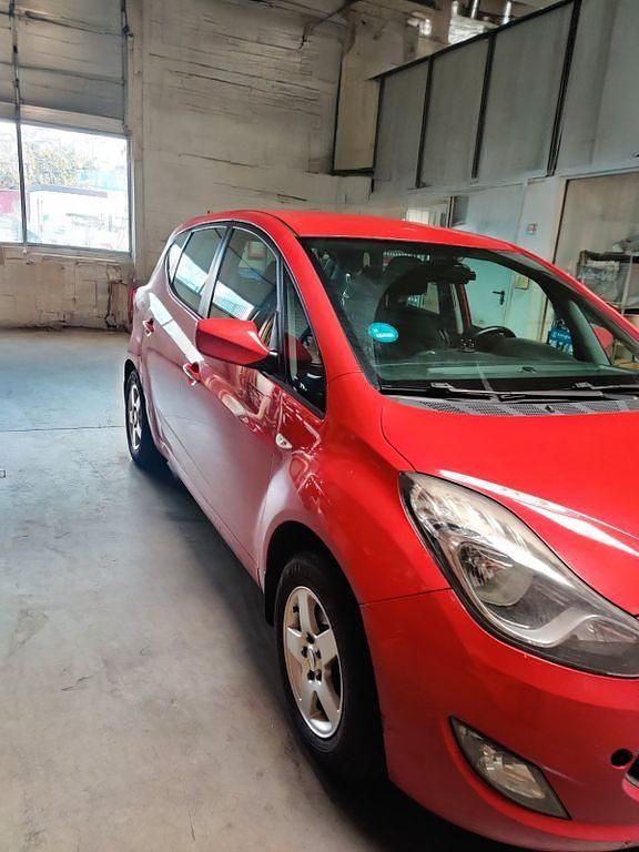Gebraucht Hyundai ix20 110 PS (80 kW) 2014 Rot Kleinwagen