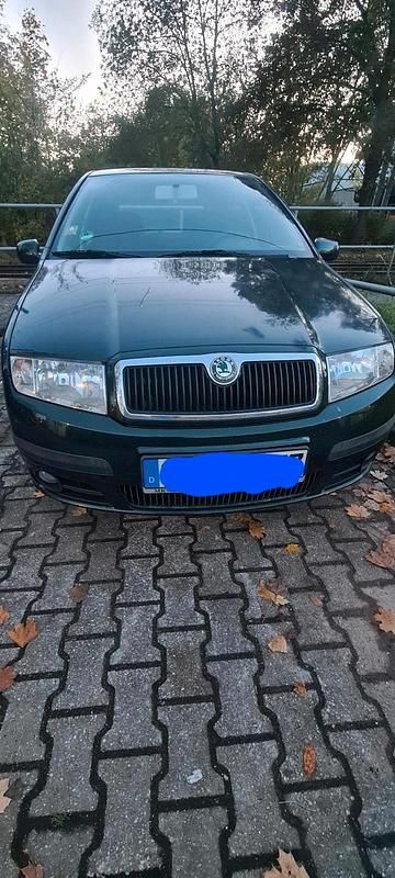 Braun Gebraucht 2004 Skoda Fabia Kleinwagen | 1.200 € (Fairer Preis) - Bild 1/4