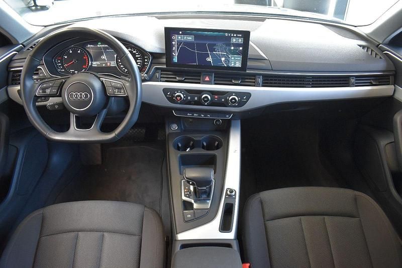 Gebraucht Audi A4 Basis 136 PS (100 kW) 2021 Grau Kombi