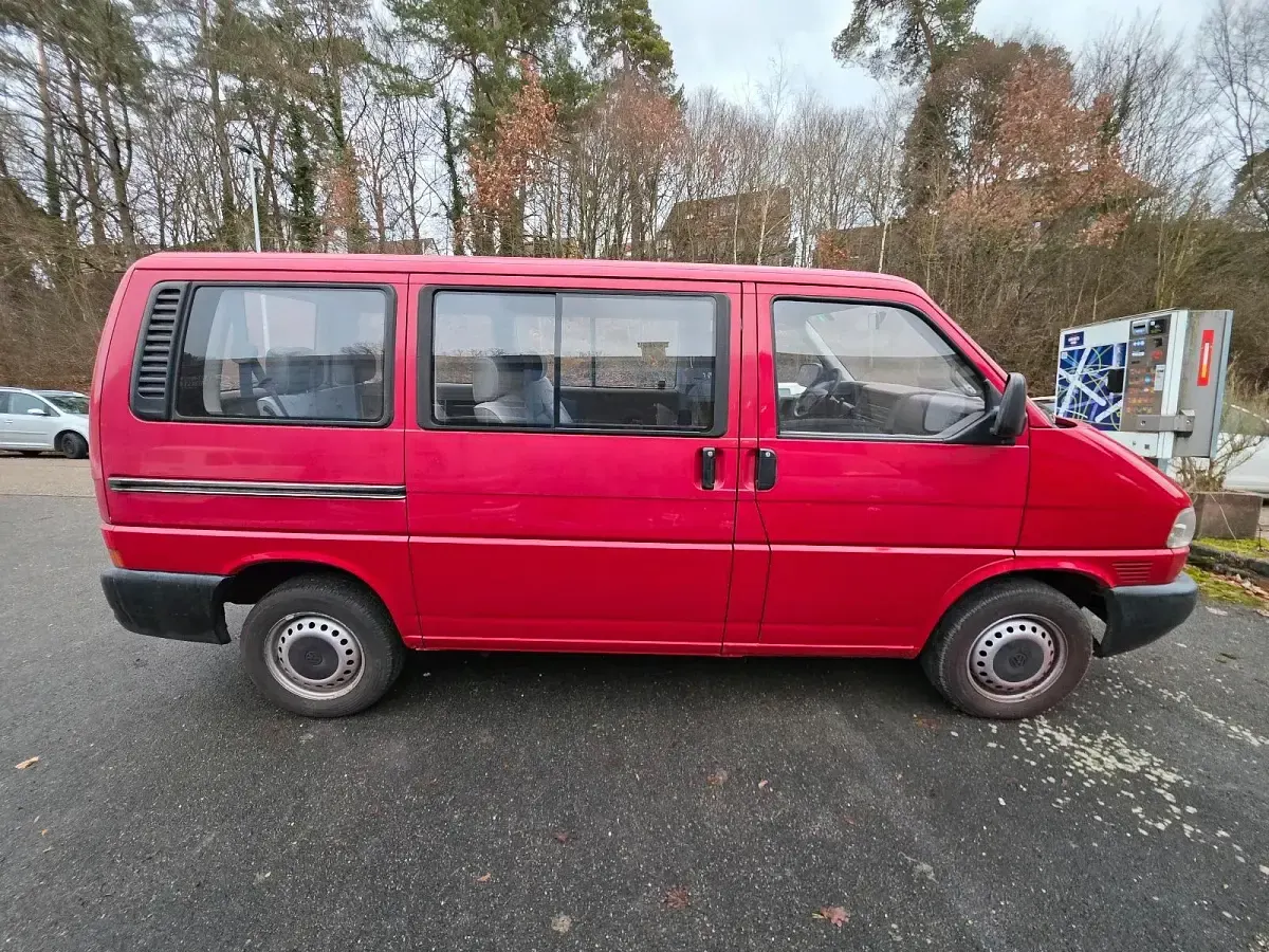 Gebraucht VW T4 102 PS (75 kW) 1996 Rot Van