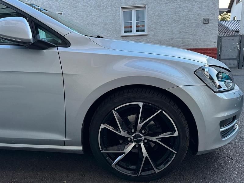 Gebraucht VW Golf VII Allstar 86 PS (63 kW) 2016 Silber Limousine