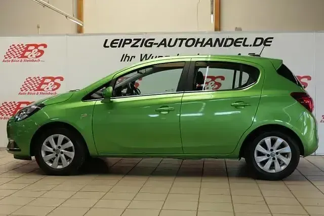 Gebraucht Opel Corsa Innovation 101 PS (74 kW) 2017 Grün Kleinwagen