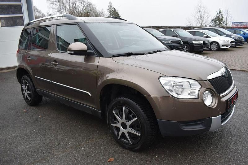 Gebraucht Skoda Yeti Plus Edition 105 PS (77 kW) 2013 Braun SUV