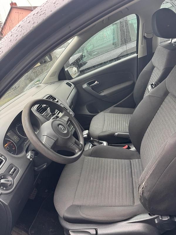 Gebraucht VW Polo 82 PS (60 kW) 2010 Grau Kleinwagen