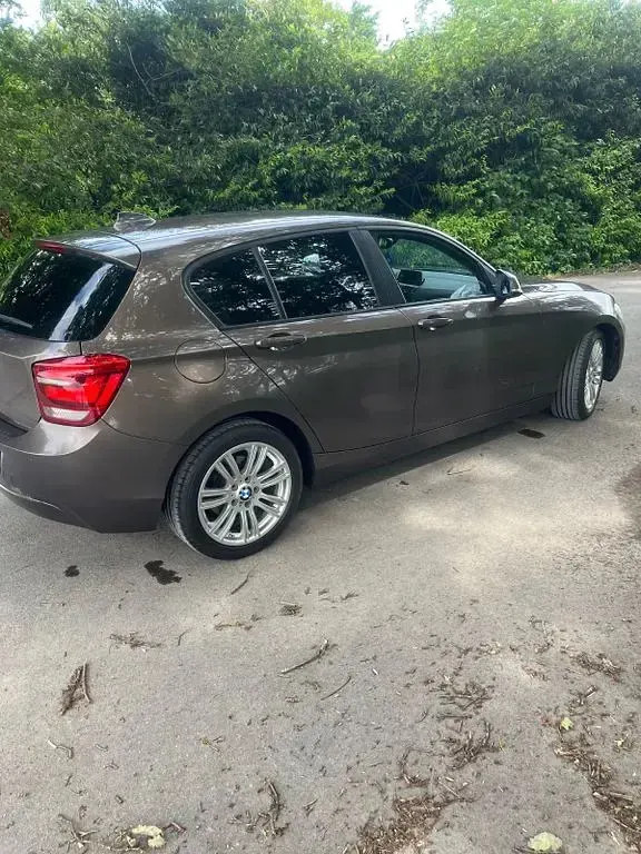 Gebraucht BMW 116 Efficient Dynamics 116 PS (85 kW) 2014 Braun Kleinwagen