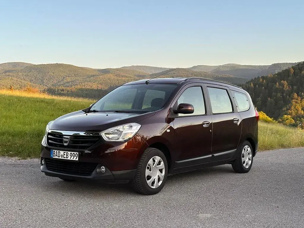 Gebraucht Dacia Lodgy Acces 102 PS (75 kW) 2016 Braun Van / Kleinbus