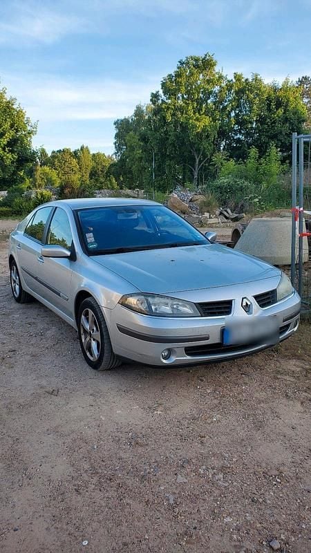 Silber Gebraucht 2005 Renault Laguna II Limousine | 1.400 € (Fairer Preis) - Bild 1/4