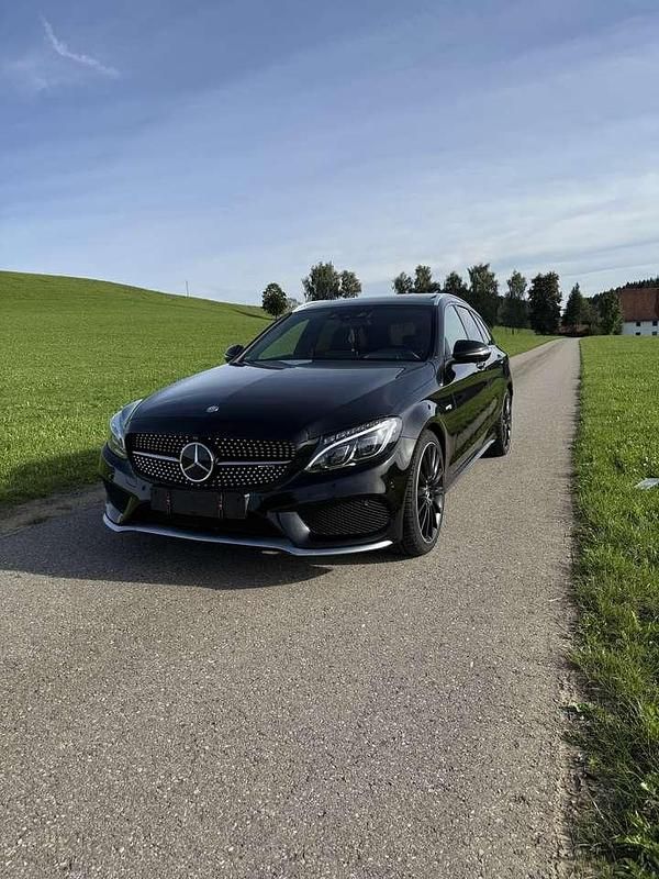 Schwarz Gebraucht 2017 Mercedes C43 AMG AMG Kombi | 29.500 € (Guter Preis) - Bild 1/4