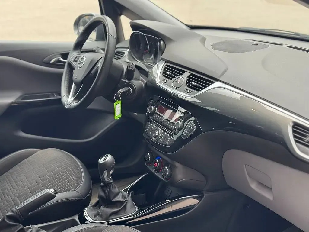 Usado Opel Corsa Innovation 116 HP (85 kW) 2015 Cinzento Citadino