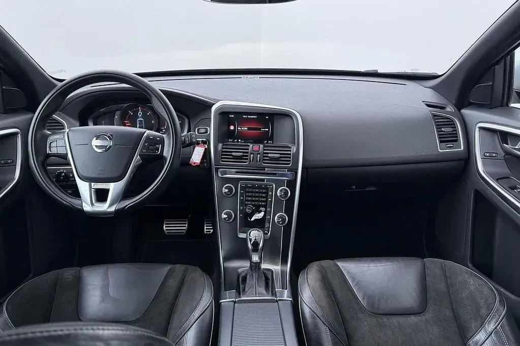 Gebraucht Volvo XC60 R-Design 181 PS (133 kW) 2014 Schwarz SUV