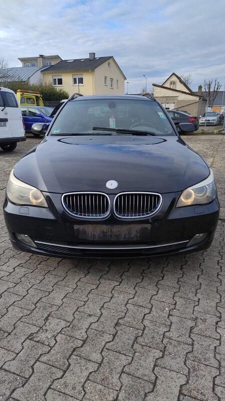 Schwarz Gebraucht 2008 BMW 523 Kombi | 4.150 € (Superpreis) - Bild 1/4