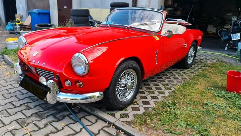 Rot Gebraucht 1963 Triumph Spitfire Cabrio | 26.000 € - Bild 1/4