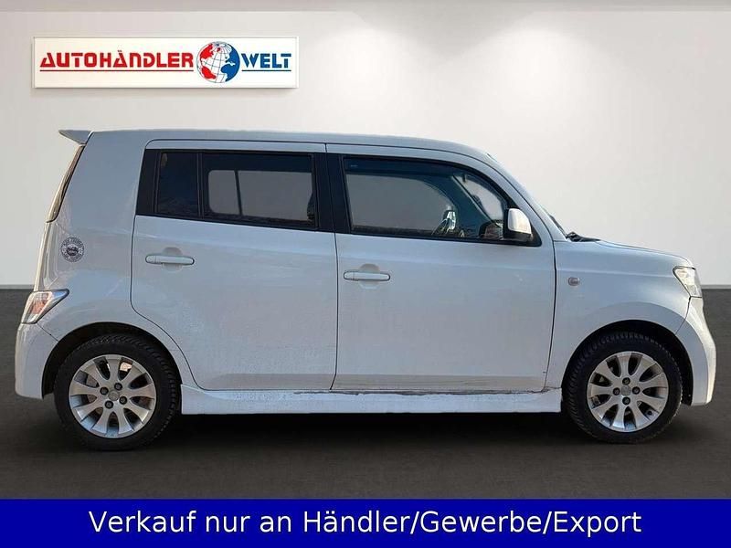 Gebraucht Daihatsu Materia 103 PS (75 kW) 2009 Weiß Van / Kleinbus