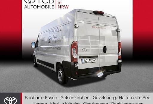 Gebraucht Toyota Proace 140 PS (102 kW) 2024 Weiß Van / Kleinbus