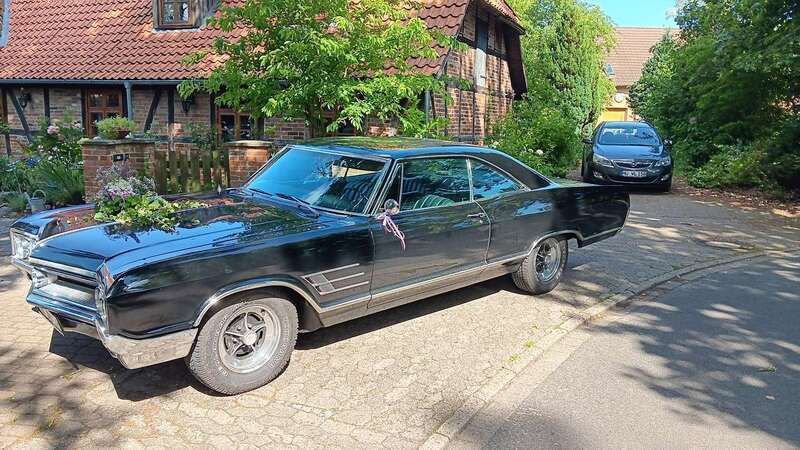 Schwarz Gebraucht 1965 Buick Le Sabre Coupé | 34.500 € - Bild 1/4