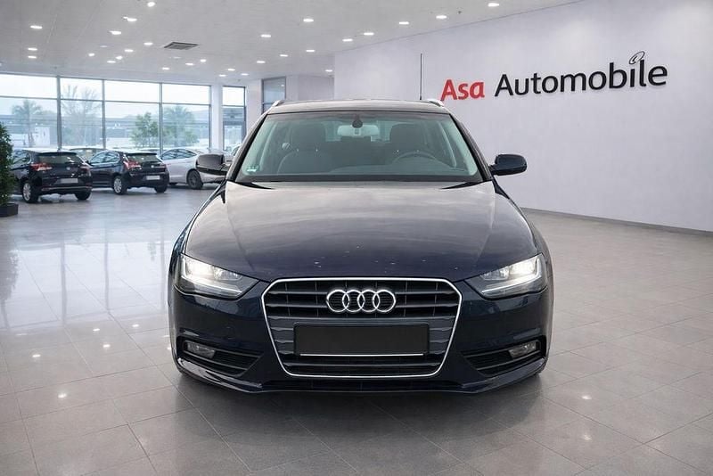 Blau Gebraucht 2014 Audi A4 Attraction Kombi | 8.650 € (Superpreis) - Bild 1/4