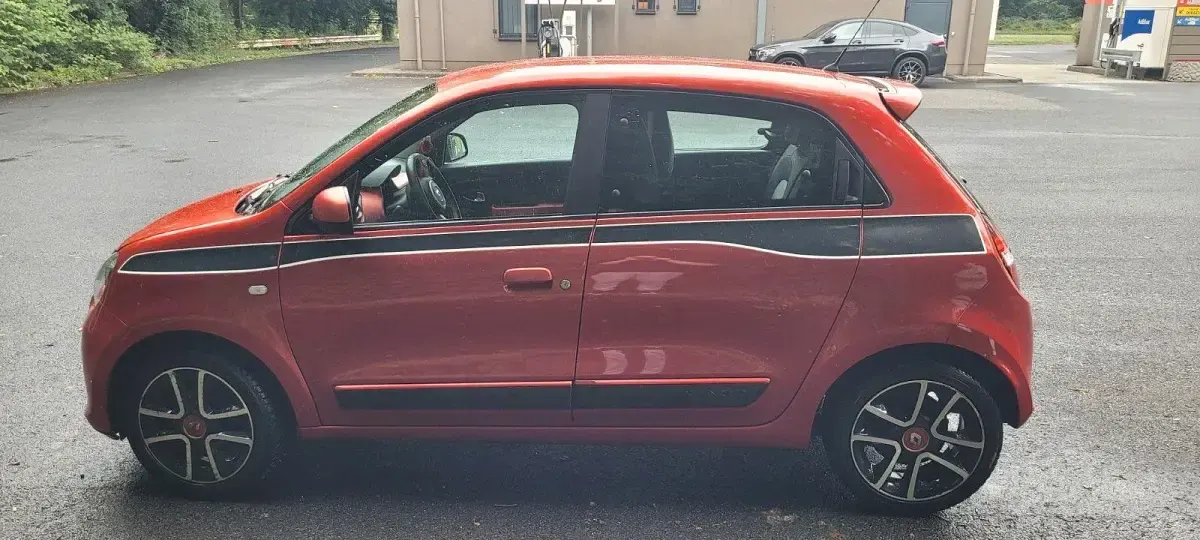 Gebraucht Renault Twingo Luxe 90 PS (66 kW) 2014 Rot Kleinwagen