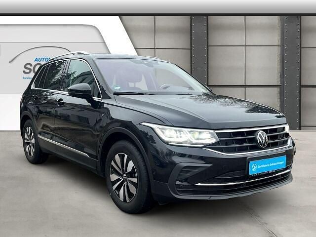 Gebraucht VW Tiguan Move 150 PS (110 kW) 2024 Schwarz deep black perleffekt metallic SUV