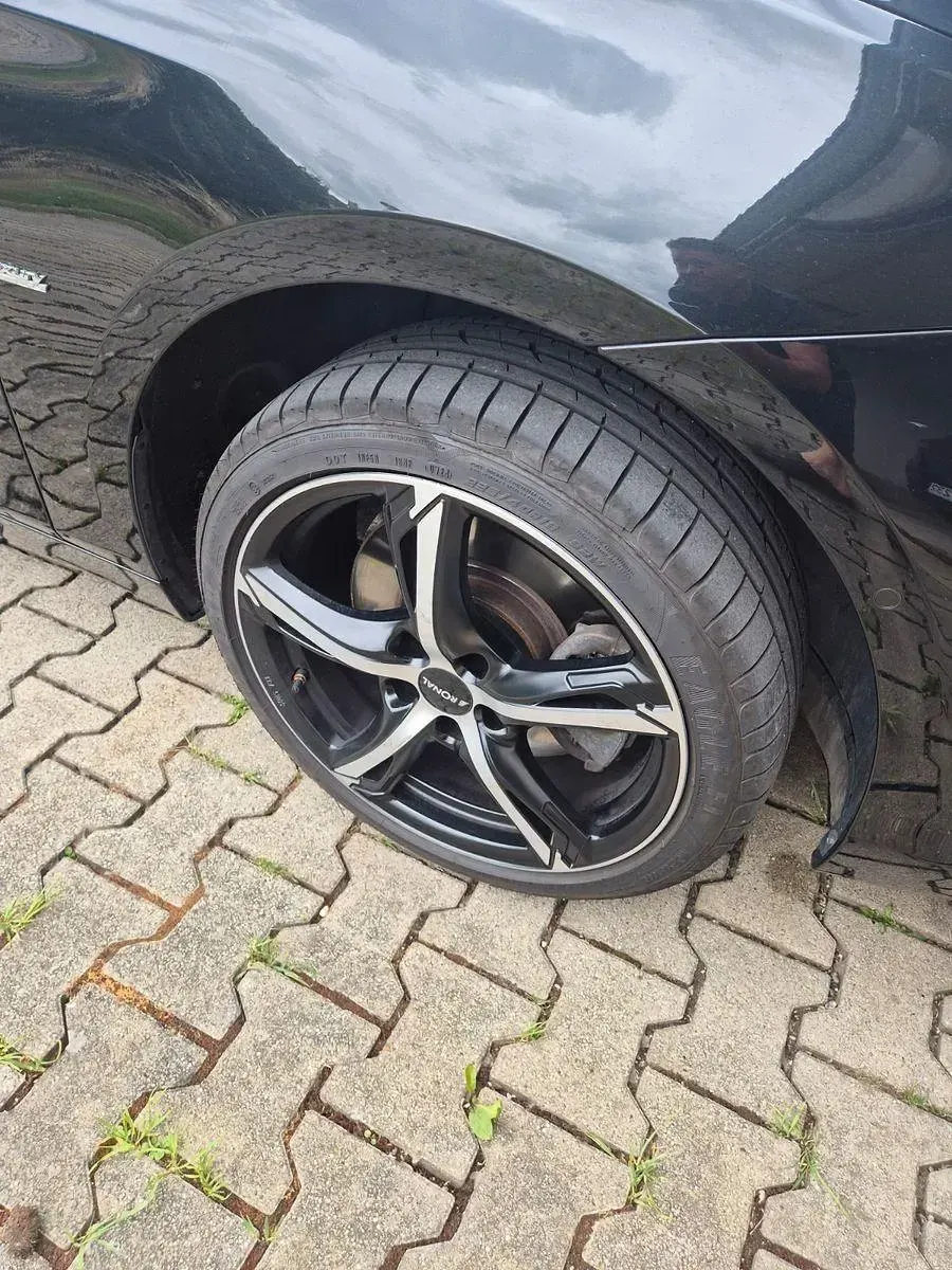 Gebraucht BMW 218 Gran Tourer Luxury Line 150 PS (110 kW) 2018 Schwarz Van / Kleinbus