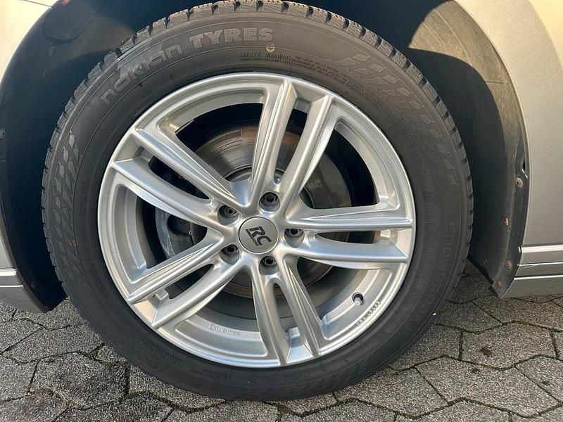 Gebraucht VW Passat 150 PS (110 kW) 2015 Silber Kombi
