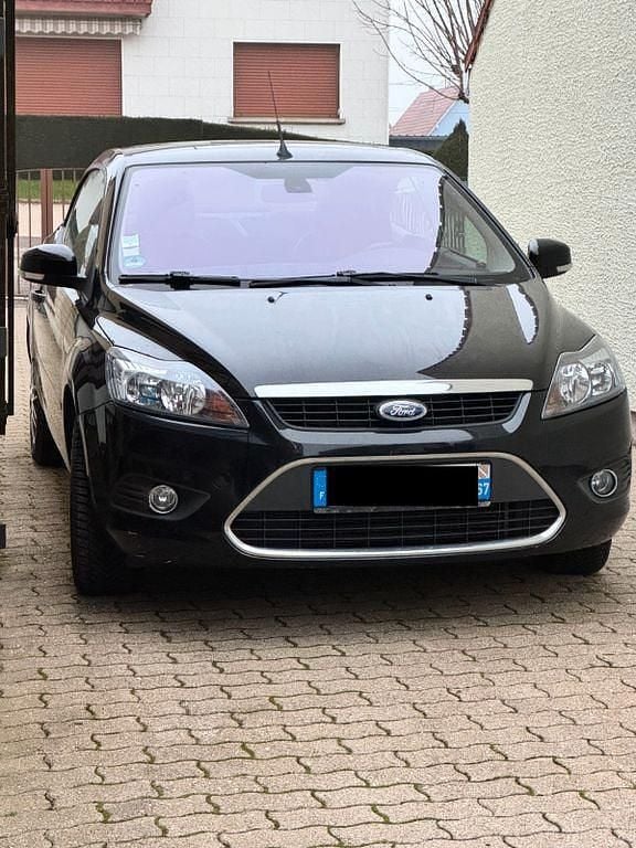 Schwarz Gebraucht 2010 Ford Focus Cabriolet Titanium Cabrio | 1.450 € (Superpreis) - Bild 1/4