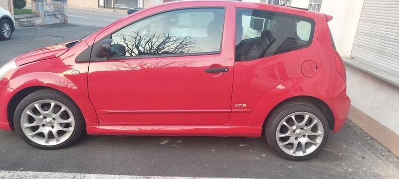 Gebraucht Citroën C2 VTR Sport 60 PS (44 kW) 2005 Rot Kleinwagen