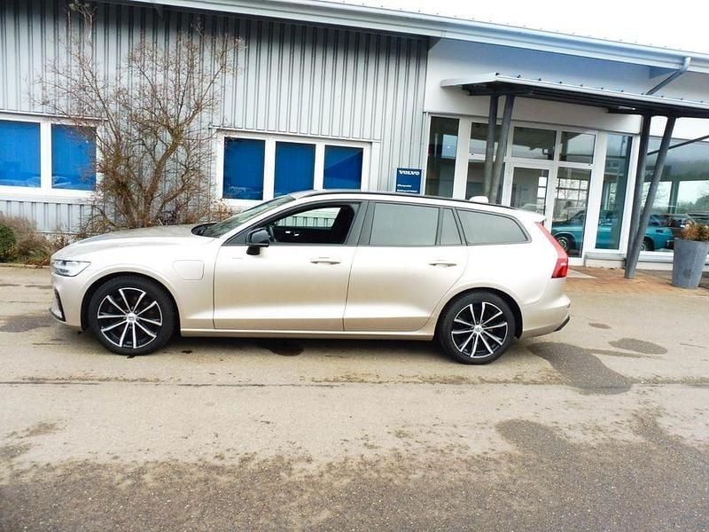 Gebraucht Volvo V60 Plus 335 PS (246 kW) 2022 Bright dusk Kombi