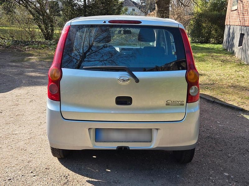 Gebraucht Daihatsu Cuore 69 PS (50 kW) 2009 Silber Kleinwagen