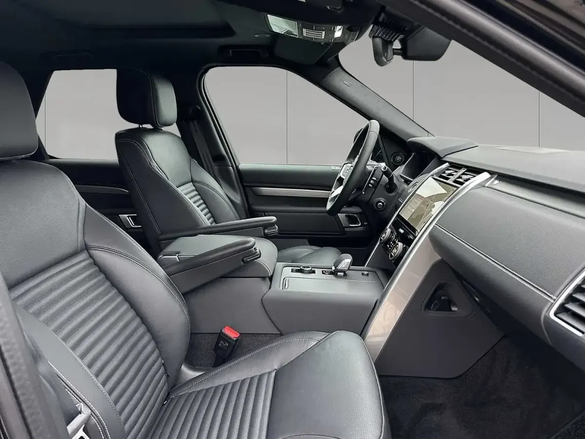 Gebraucht Land Rover Discovery 5 SE Dynamic 252 PS (185 kW) 2025 Santorini black SUV